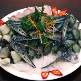 Ham Ninh Seafood World
